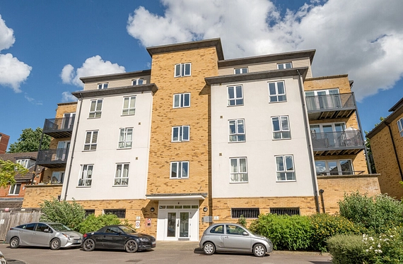 Headingley Drive, Beckenham, Kent, BR3 - Kinleigh Folkard & Hayward
