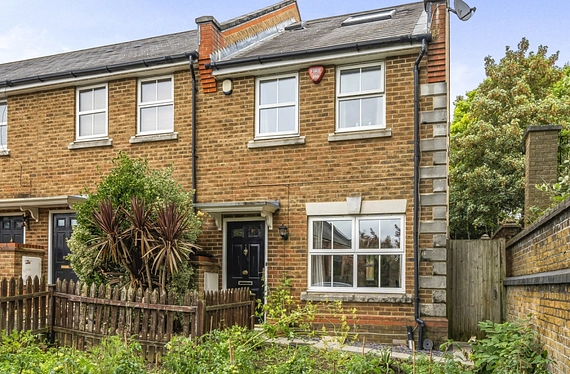 Howerd Way, Shooters Hill, SE18 - Kinleigh Folkard & Hayward
