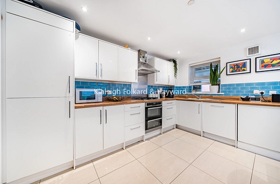 Renwick Drive, Bromley, Kent, BR2 - Kinleigh Folkard & Hayward