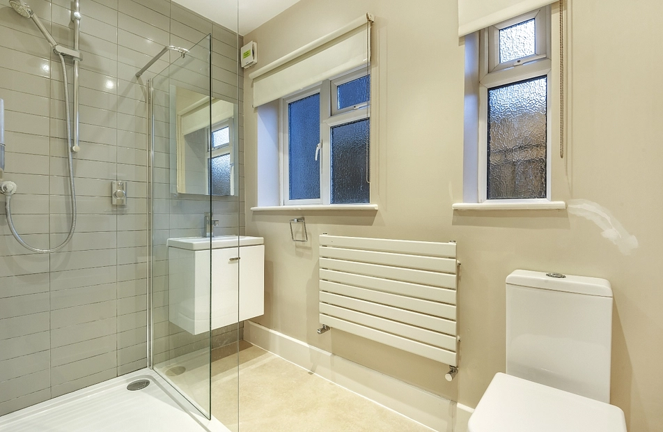 Highland Road, Bromley, Kent, BR1 - Kinleigh Folkard & Hayward