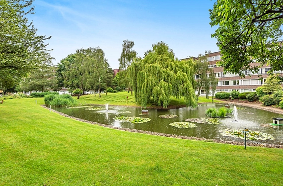 Fair Acres, Bromley, Kent, BR2 - Kinleigh Folkard & Hayward