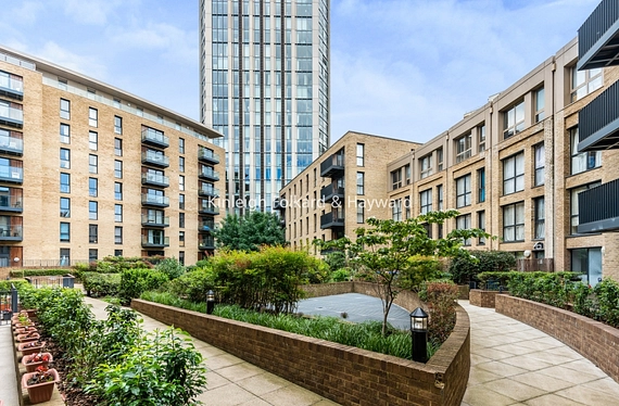 17 Albatross Way, Surry Quays, London, SE16 - Kinleigh Folkard & Hayward