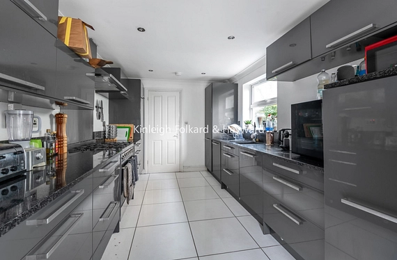 Clements Road, Bermondsey, London, SE16 - Kinleigh Folkard & Hayward