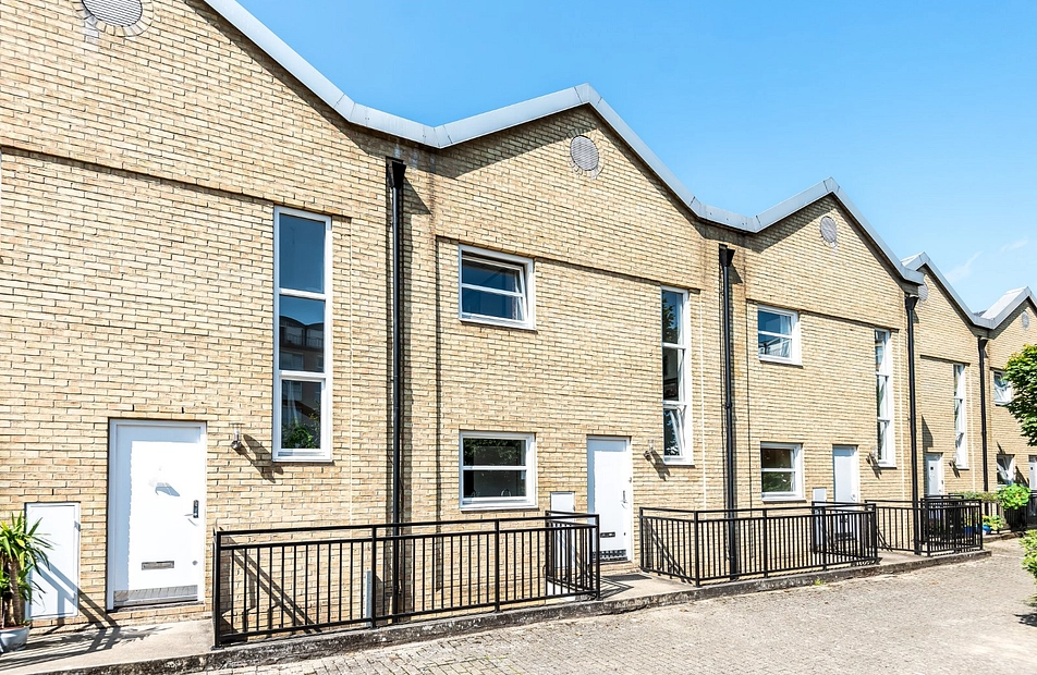 Rotherhithe Street, London, SE16 - Kinleigh Folkard & Hayward