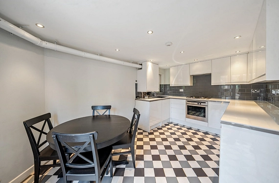 Trafalgar Close, London, SE16 - Kinleigh Folkard & Hayward