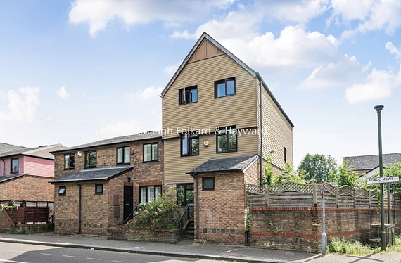 Lagado Mews, Surrey Quays, London, SE16 - Kinleigh Folkard & Hayward