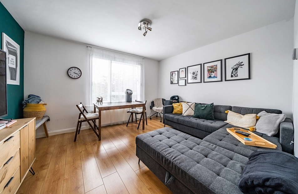 Oliver Close, London, W4 - Kinleigh Folkard & Hayward