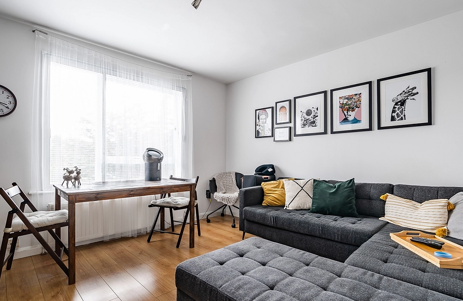 Oliver Close, London, W4 - Kinleigh Folkard & Hayward