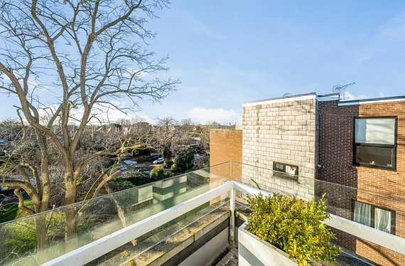 Bolton Road, London, W4 - Kinleigh Folkard & Hayward