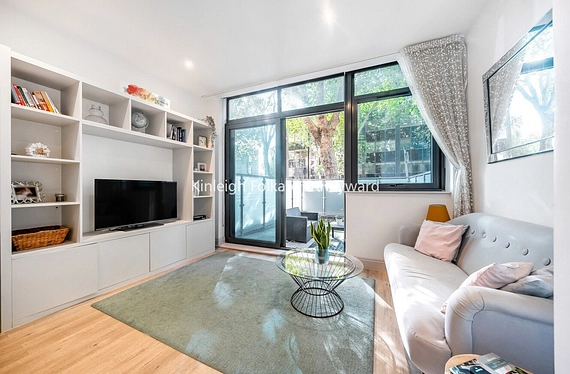 Chiswick High Road, Chiswick, London, W4 - Kinleigh Folkard & Hayward