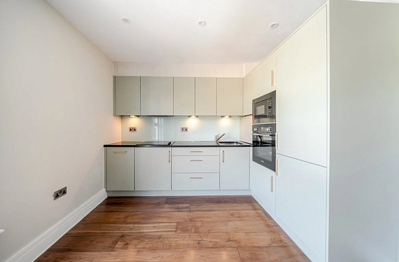 Chiswick High Road, Chiswick, London, W4 - Kinleigh Folkard & Hayward