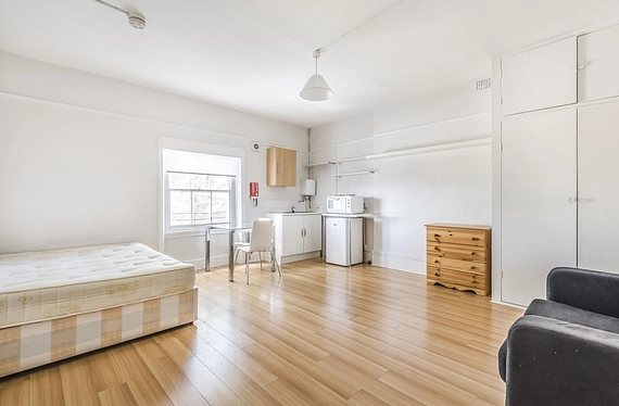 Kings Avenue, London, SW4 - Kinleigh Folkard & Hayward