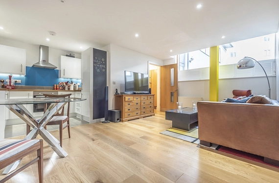 Houghton Square, Clapham North, London, SW9 - Kinleigh Folkard & Hayward