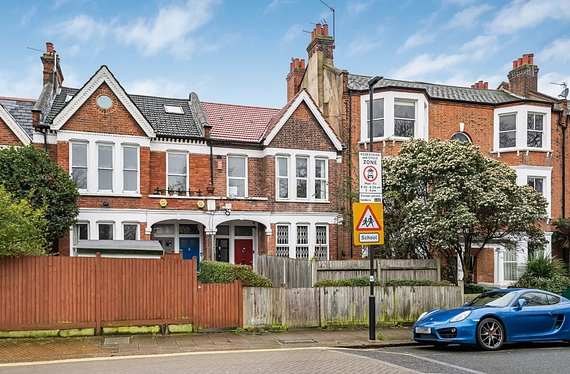 Bonneville Gardens, Clapham, London, SW4 - Kinleigh Folkard & Hayward