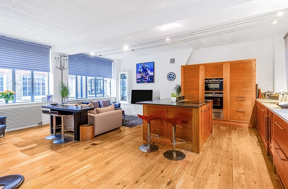 Newbury Street, London, EC1A - Kinleigh Folkard & Hayward