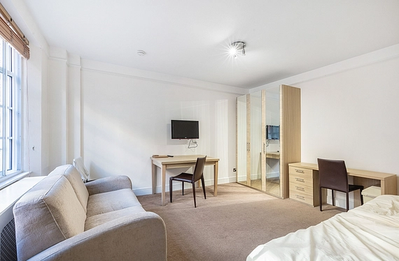 Upper Woburn Place, London, WC1H - Kinleigh Folkard & Hayward