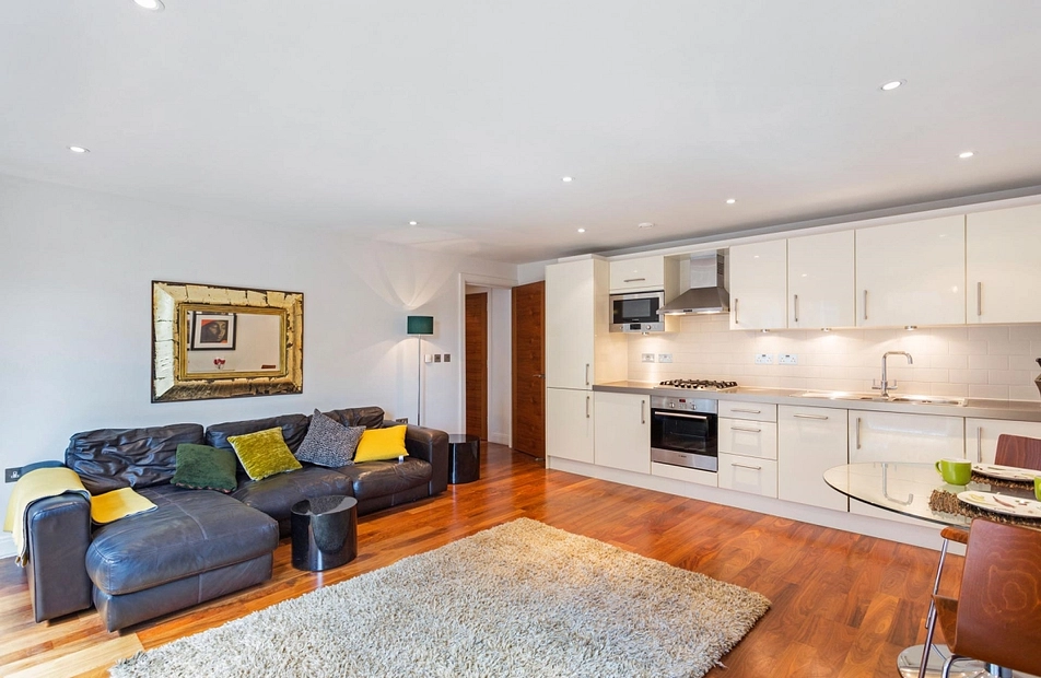 Clerkenwell Road, London, EC1M - Kinleigh Folkard & Hayward