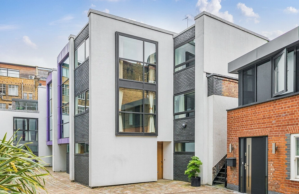 Brewery Square, London, EC1V - Kinleigh Folkard & Hayward