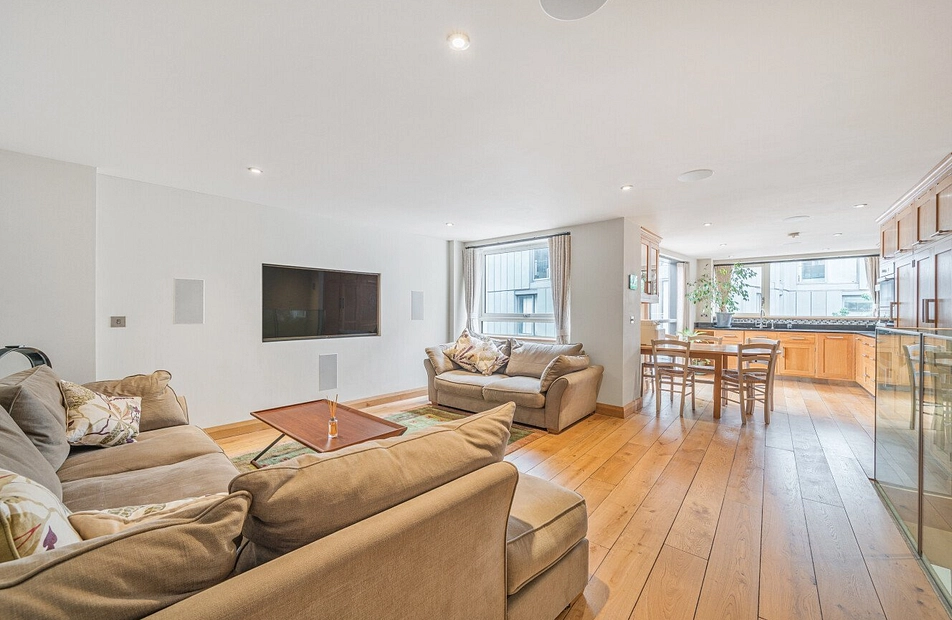 Brewery Square, London, EC1V - Kinleigh Folkard & Hayward