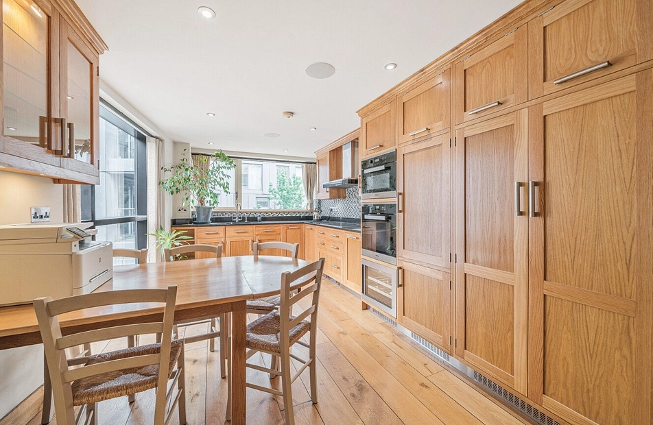 Brewery Square, London, EC1V - Kinleigh Folkard & Hayward