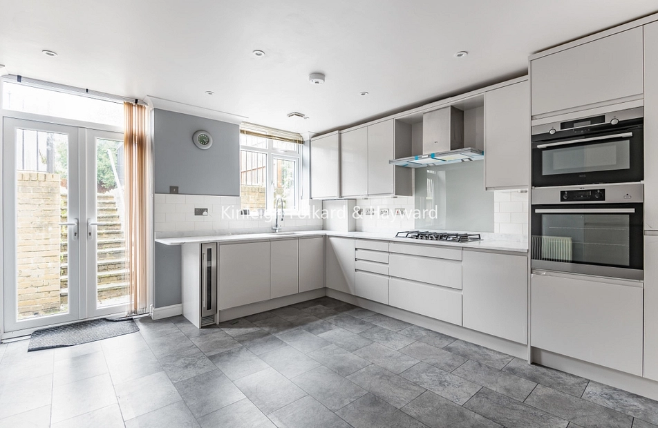 Lawrie Park Avenue, London, SE26 - Kinleigh Folkard & Hayward