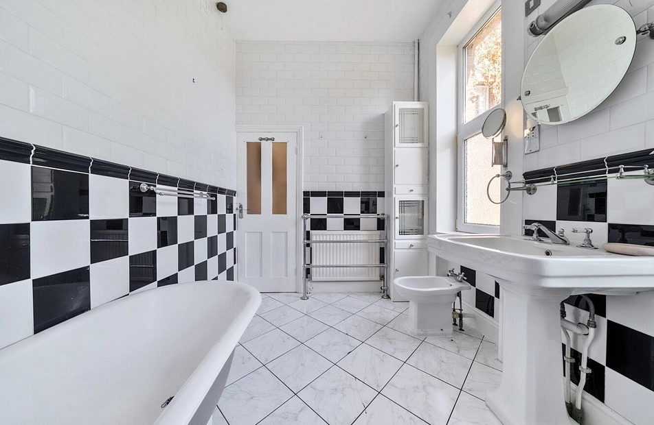 Mowbray Road, London, SE19 - Kinleigh Folkard & Hayward