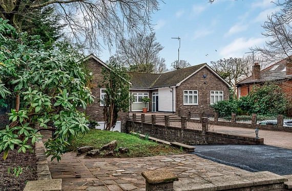 Hendon Avenue, London, N3 - Kinleigh Folkard & Hayward