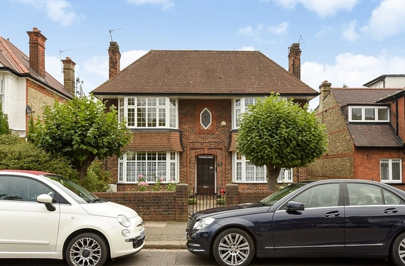 Etchingham Park Road, London, N3 - Kinleigh Folkard & Hayward