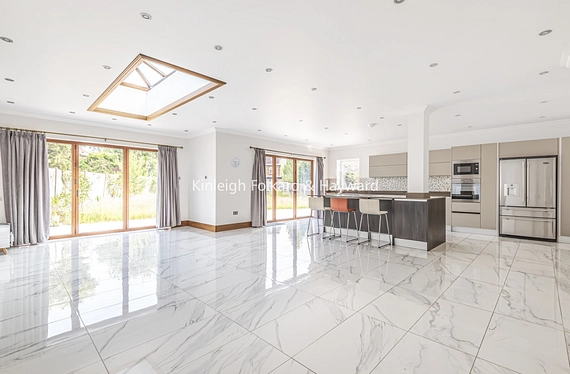 Saddlescombe Way, London, N12 - Kinleigh Folkard & Hayward