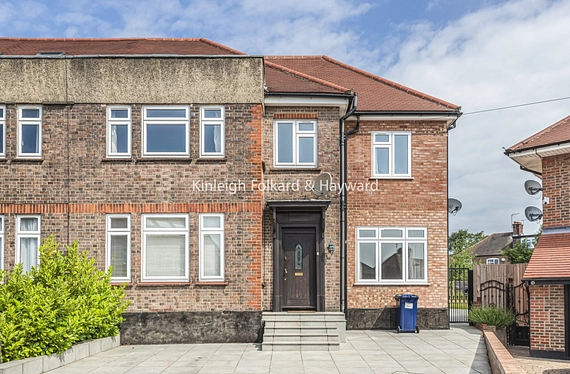 Saddlescombe Way, London, N12 - Kinleigh Folkard & Hayward