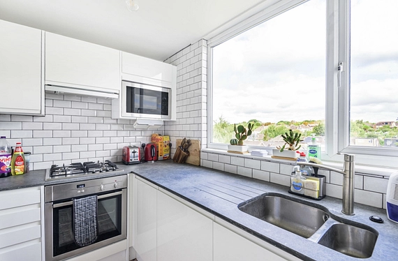 Hemington Avenue, London, N11 - Kinleigh Folkard & Hayward