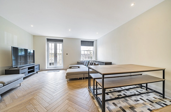 Royal Drive, London, N11 - Kinleigh Folkard & Hayward