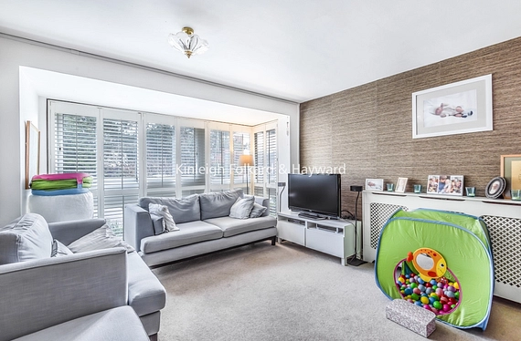 Oakleigh Road North, London, N20 - Kinleigh Folkard & Hayward