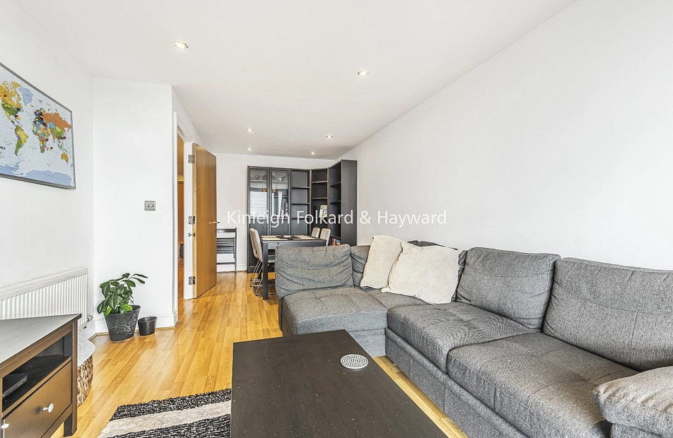 Kingsway, London, N12 - Kinleigh Folkard & Hayward