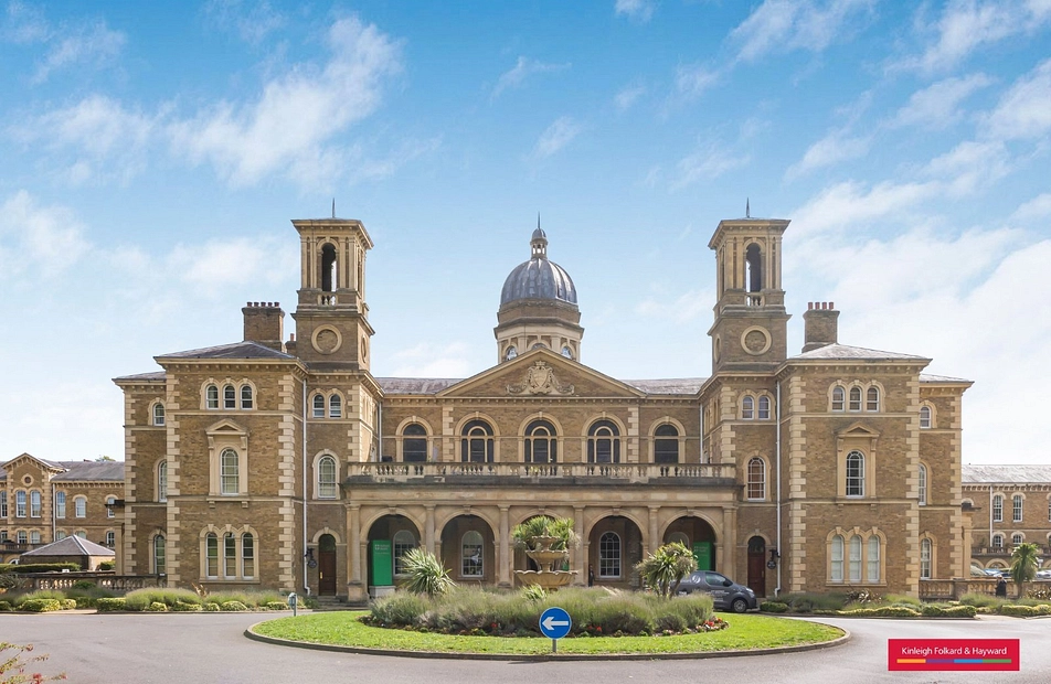 Royal Drive, London, N11 - Kinleigh Folkard & Hayward