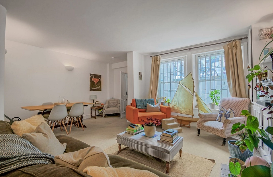 Crookham Road, London, SW6 - Kinleigh Folkard & Hayward