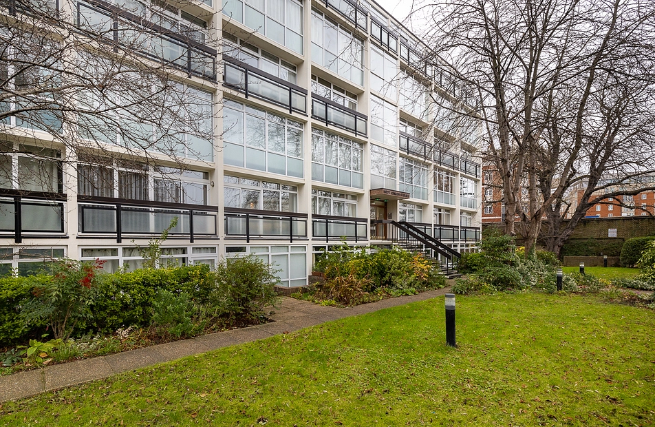 West London Studios, 402 Fulham Road, Fulham, London, SW6 - Kinleigh Folkard & Hayward