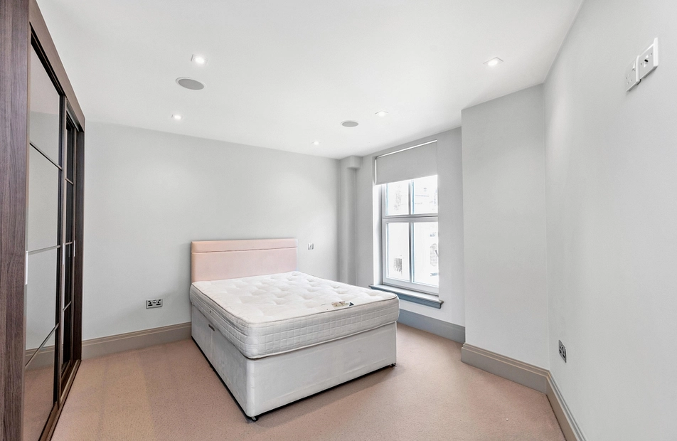 Fulham Road, London, SW6 - Kinleigh Folkard & Hayward