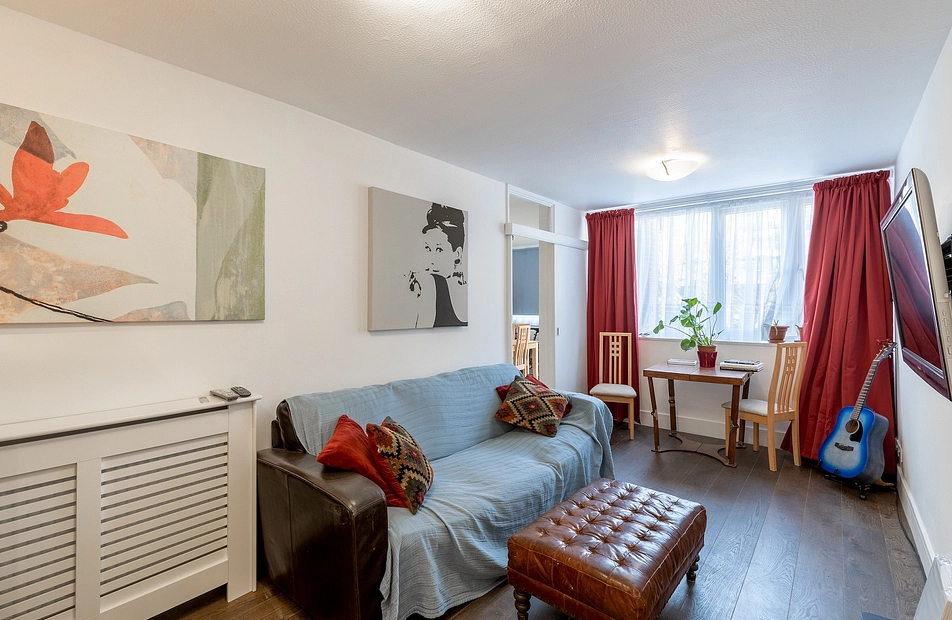 Walham Green Court, Fulham, London, SW6 - Kinleigh Folkard & Hayward