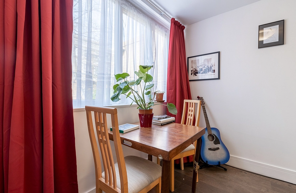 Walham Green Court, Fulham, London, SW6 - Kinleigh Folkard & Hayward