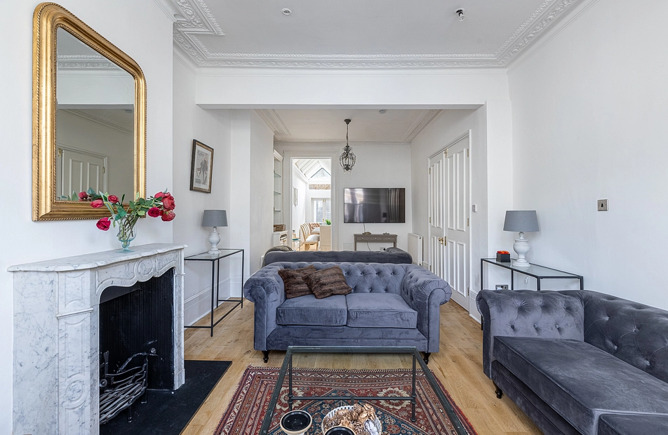 Elthiron Road, Hammersmith and Fulham, Parsons Green, London, SW6 - Kinleigh Folkard & Hayward