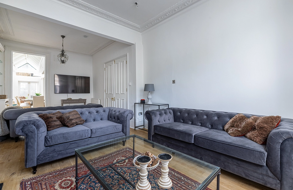 Elthiron Road, Hammersmith and Fulham, Parsons Green, London, SW6 - Kinleigh Folkard & Hayward