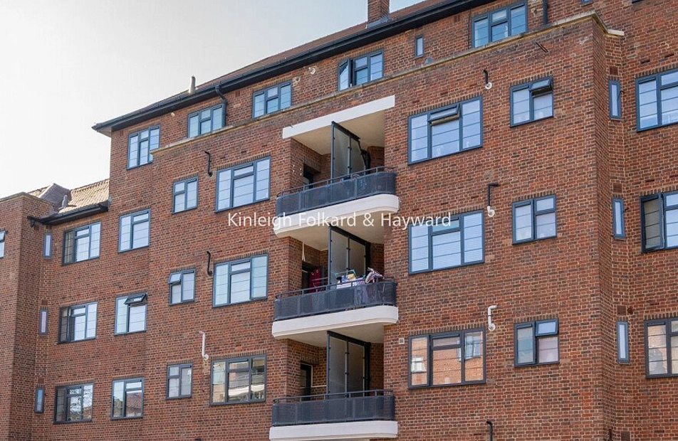 Wandsworth Road, London, SW8 - Kinleigh Folkard & Hayward