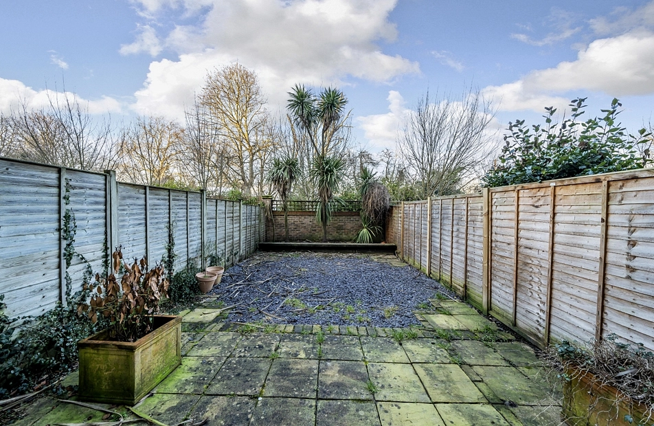 Samuel Gray Gardens, Kingston Upon Thames, Surrey, KT2 - Kinleigh Folkard & Hayward