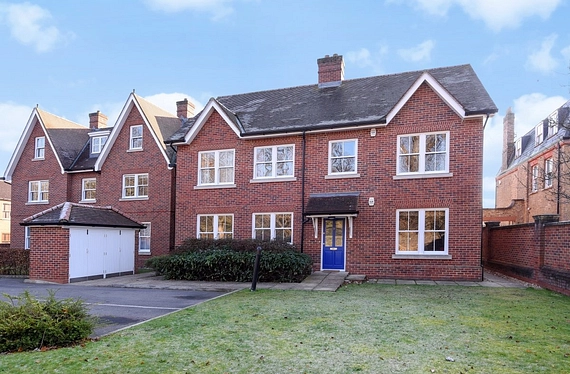 Kingston Vale, London, Greater London, SW15 - Kinleigh Folkard & Hayward