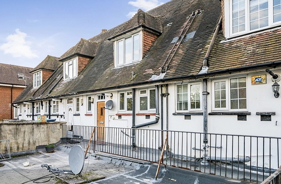 Vale Parade, Kingston Vale, London, SW15 - Kinleigh Folkard & Hayward