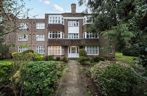 Imber Close, Esher, Surrey, KT10 - Kinleigh Folkard & Hayward