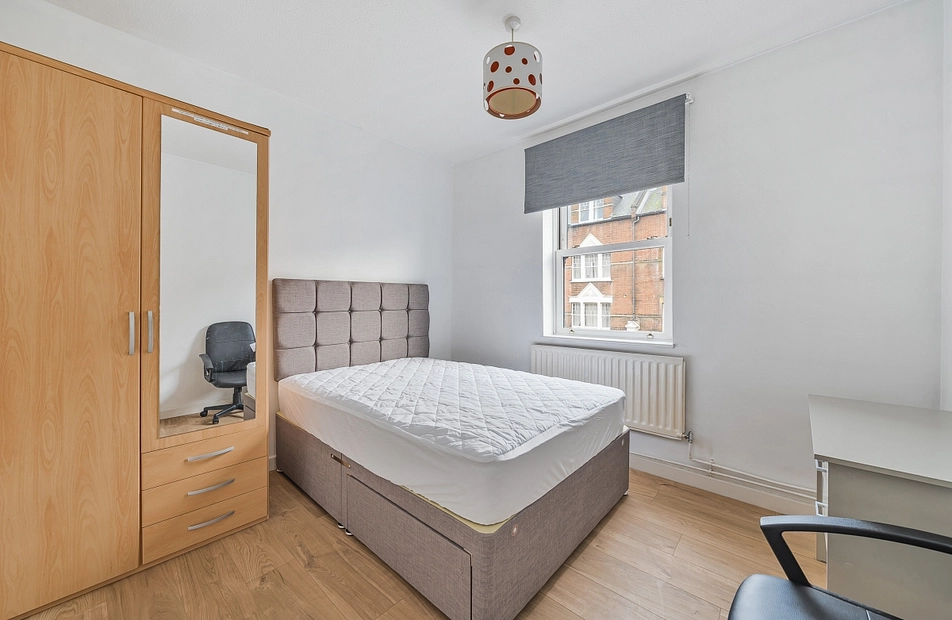 Fife Road, Kingston Upon Thames, KT1 - Kinleigh Folkard & Hayward