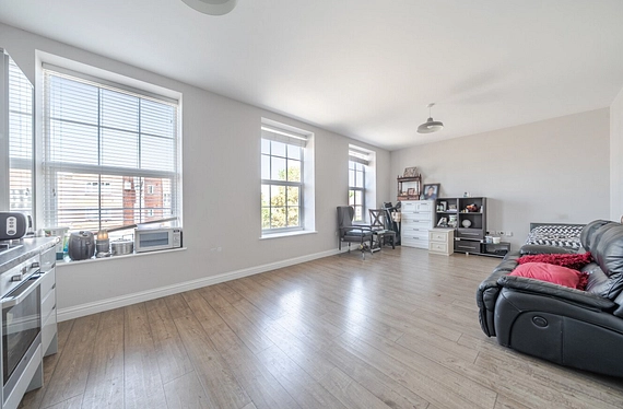 Manor Drive North, New Malden, KT3 - Kinleigh Folkard & Hayward