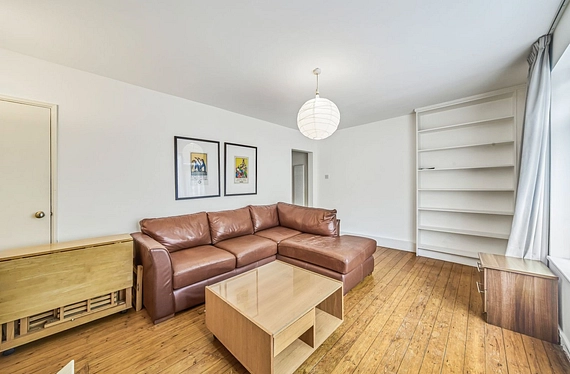 St. Saviours Estate, London, SE1 - Kinleigh Folkard & Hayward